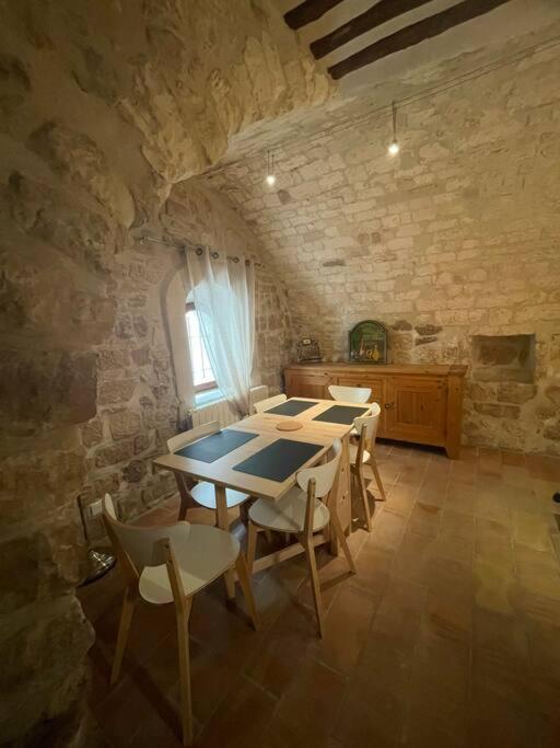 Maison De Village Перн-ле-Фонтен Екстериор снимка
